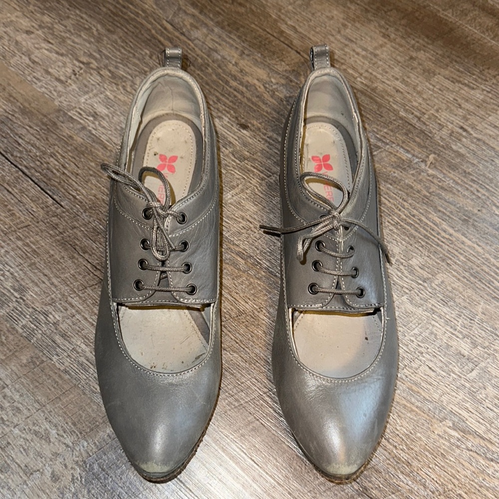 Urban Outfitters “where” brand loafers size 40 (size 9)